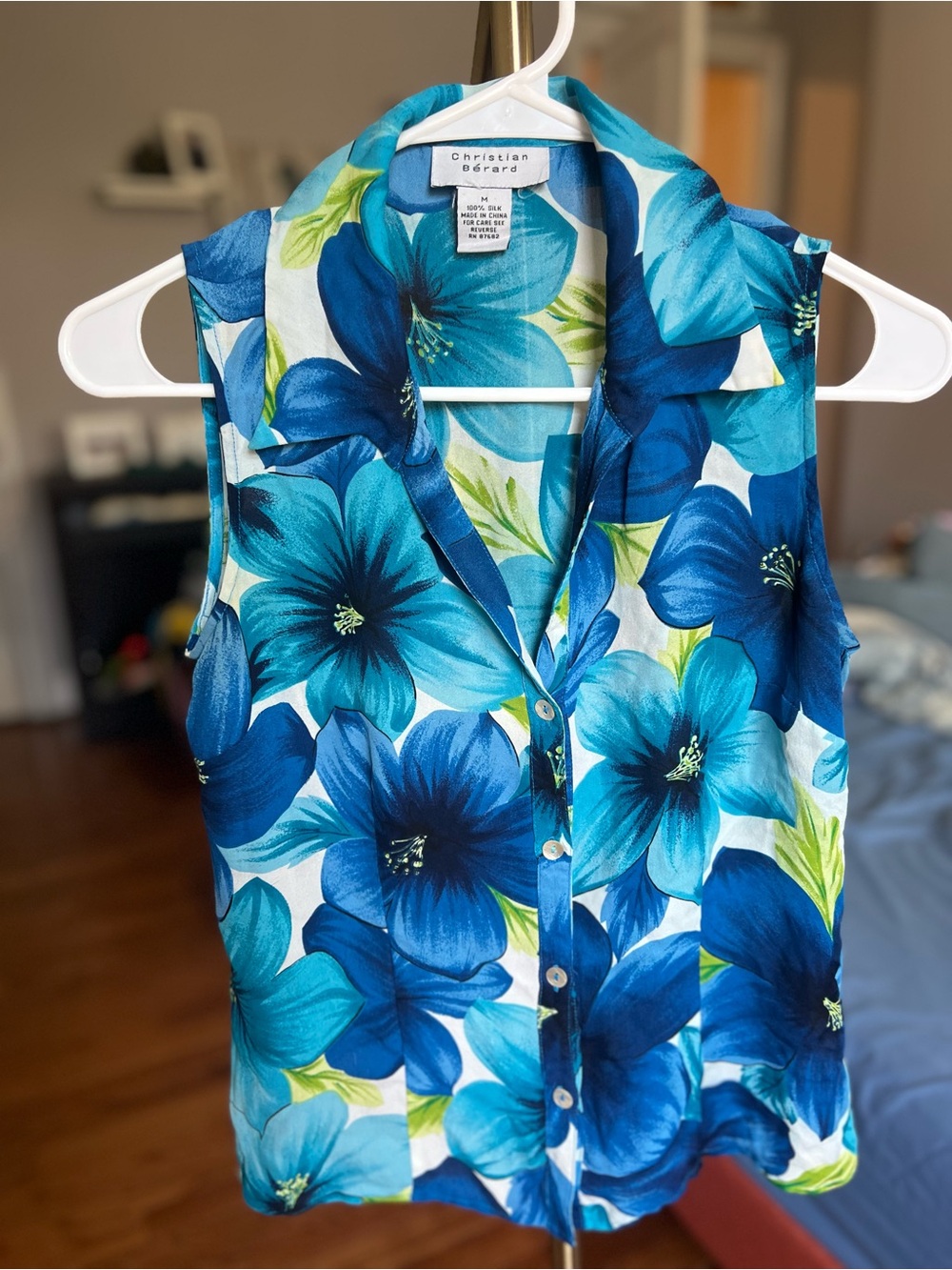 100% Silk Floral Sleeveless Button-Front Tank - Size Medium